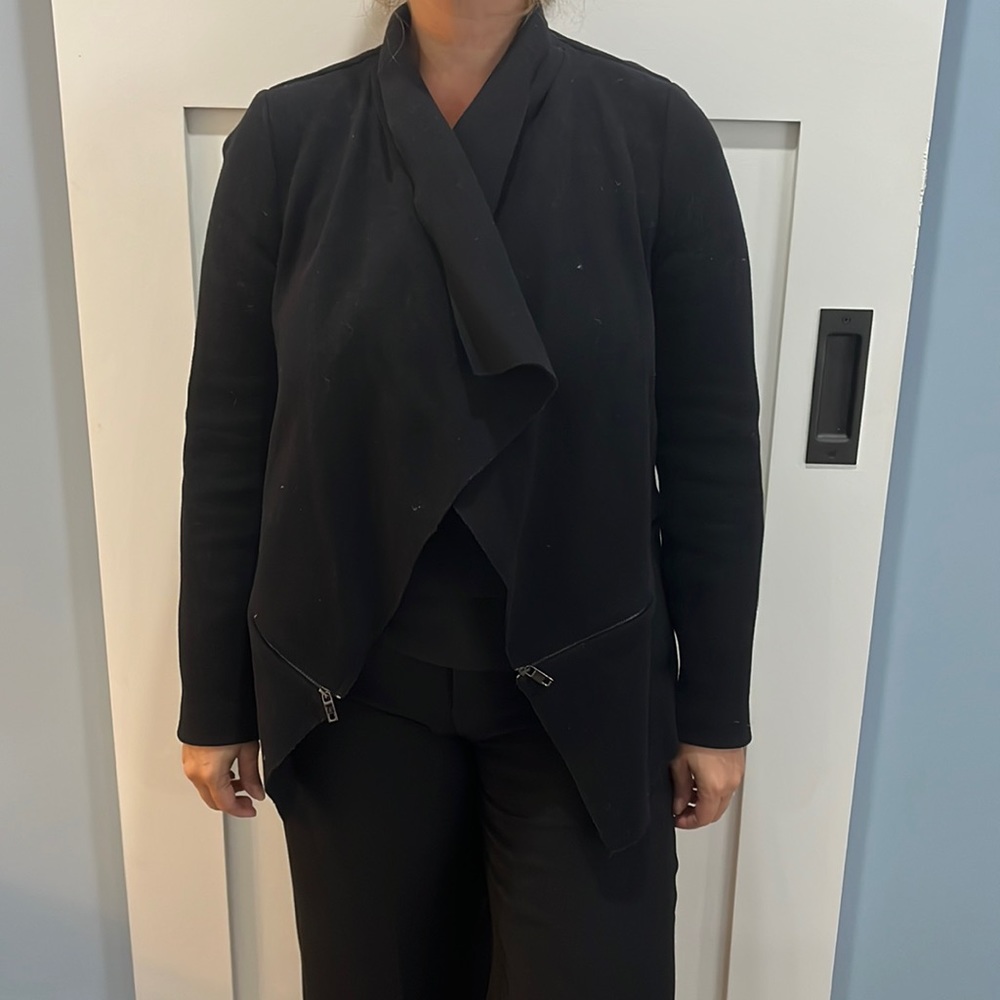 ZARA Woman short winter jacket with zipper details and drape collar size M
